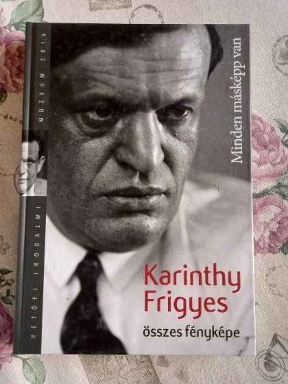 Minden másképp van