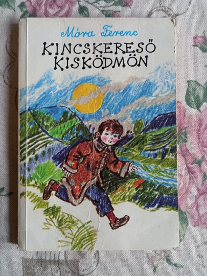 Kincskereső kisködmön