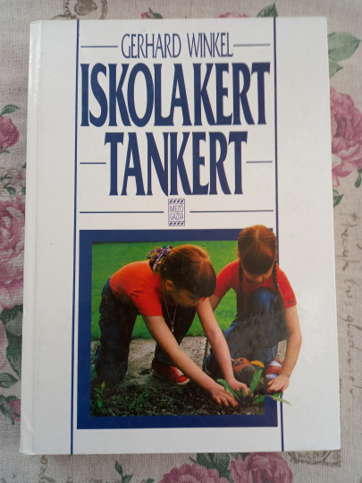 Iskolakert-tankert